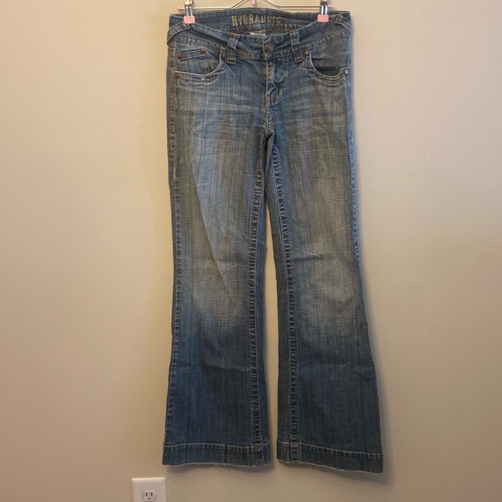 Hydraulic size 5/6 flair jeans